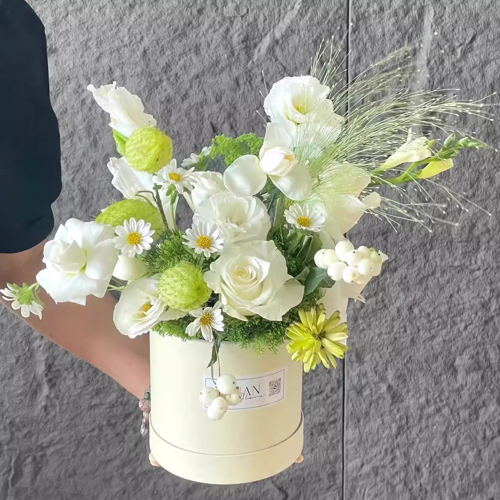 Small Flowers Packing Box Hug  - Event Party Box ulasan dan harga